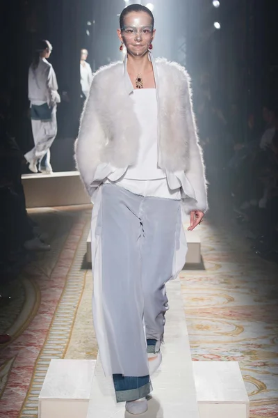 Look 6